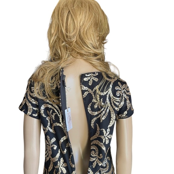 Jessica Simpson Black and Gold Sequin
Shift Dress size 4 - Picture 4 of 15